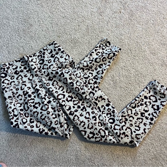 Leopard print leggings - Picture 3 of 4